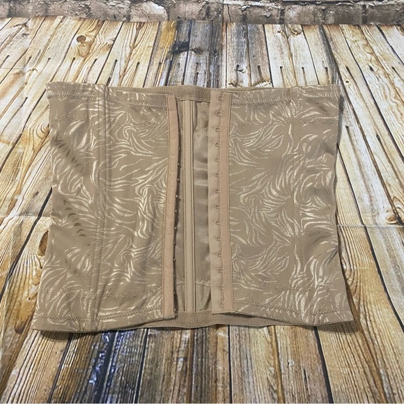 NEW Maidenform Style # W83067 Waist Cinch Shape Wear Eye & Hook Closure - Picture 3 of 4